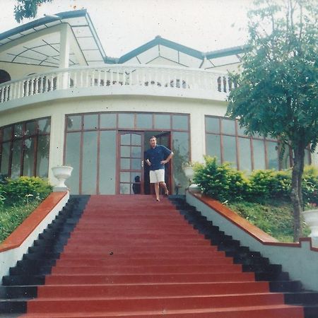 Royal Mount Hotel Kandy Eksteriør billede